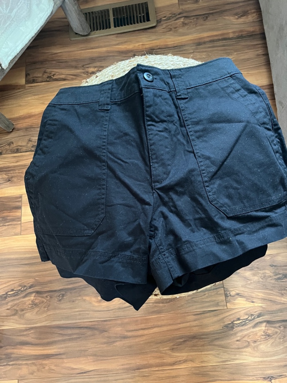 Old Navy Black Women's Utility Pocket Shorts